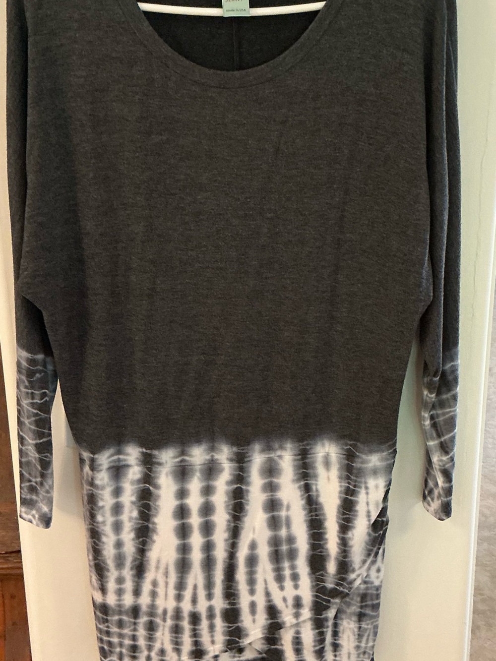 Women’s Charcoal Gray Tie-Dye Tunic Top